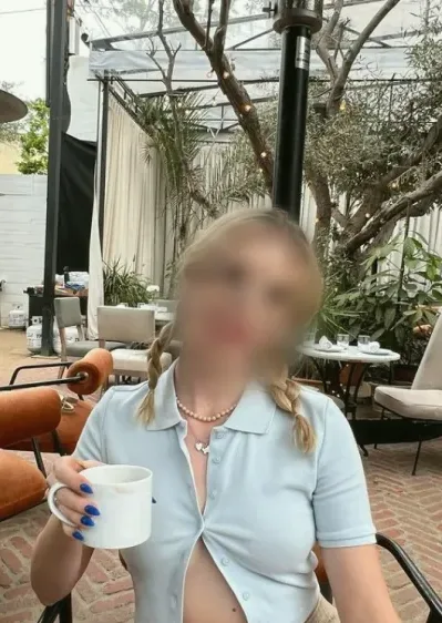 Alexandra, 27 anni