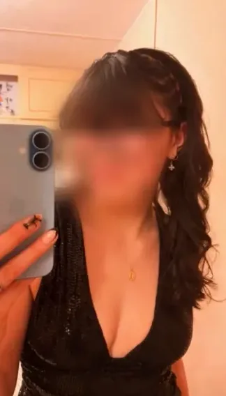Anisa, 19 anni